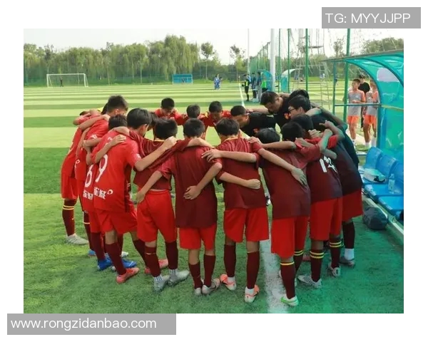 足球明星与中国女孩携手共度人生开启幸福新篇章