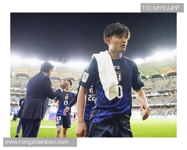 日本足球明星中谁的颜值最高最吸引人眼球的球员是谁