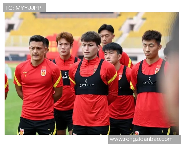 时代中国广州队迎战青岛队全力争胜展现足球激情与团队精神 时代中国广州队迎战青岛队全力争胜展现足球激情与团队精神