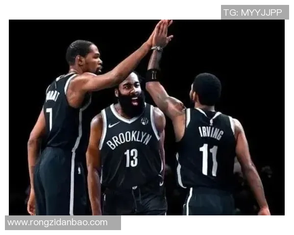 湖人队与布鲁克林篮网激战正酣谁将赢得这场巅峰对决 湖人队与布鲁克林篮网激战正酣谁将赢得这场巅峰对决